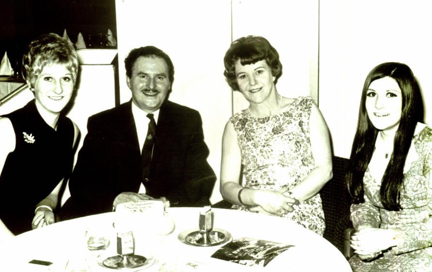 Wendy Albert Molly And Linda Duerden